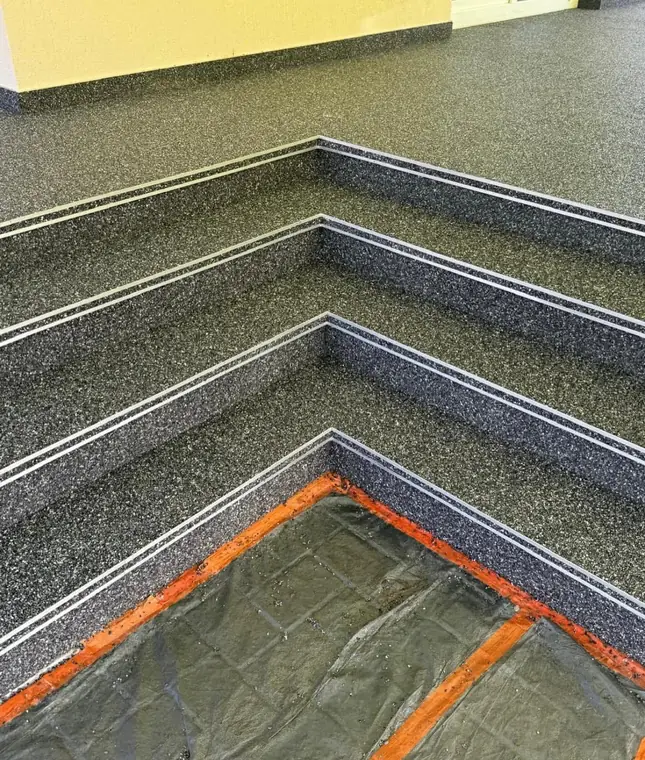 Nez de marches et contremarches en résine de quartz
